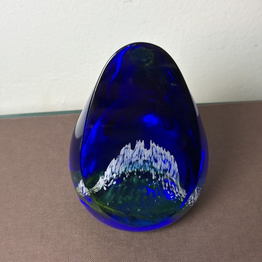 Caithness Scotland Tyrolean Summer Limited Edition 17-500 Glass Paperweight